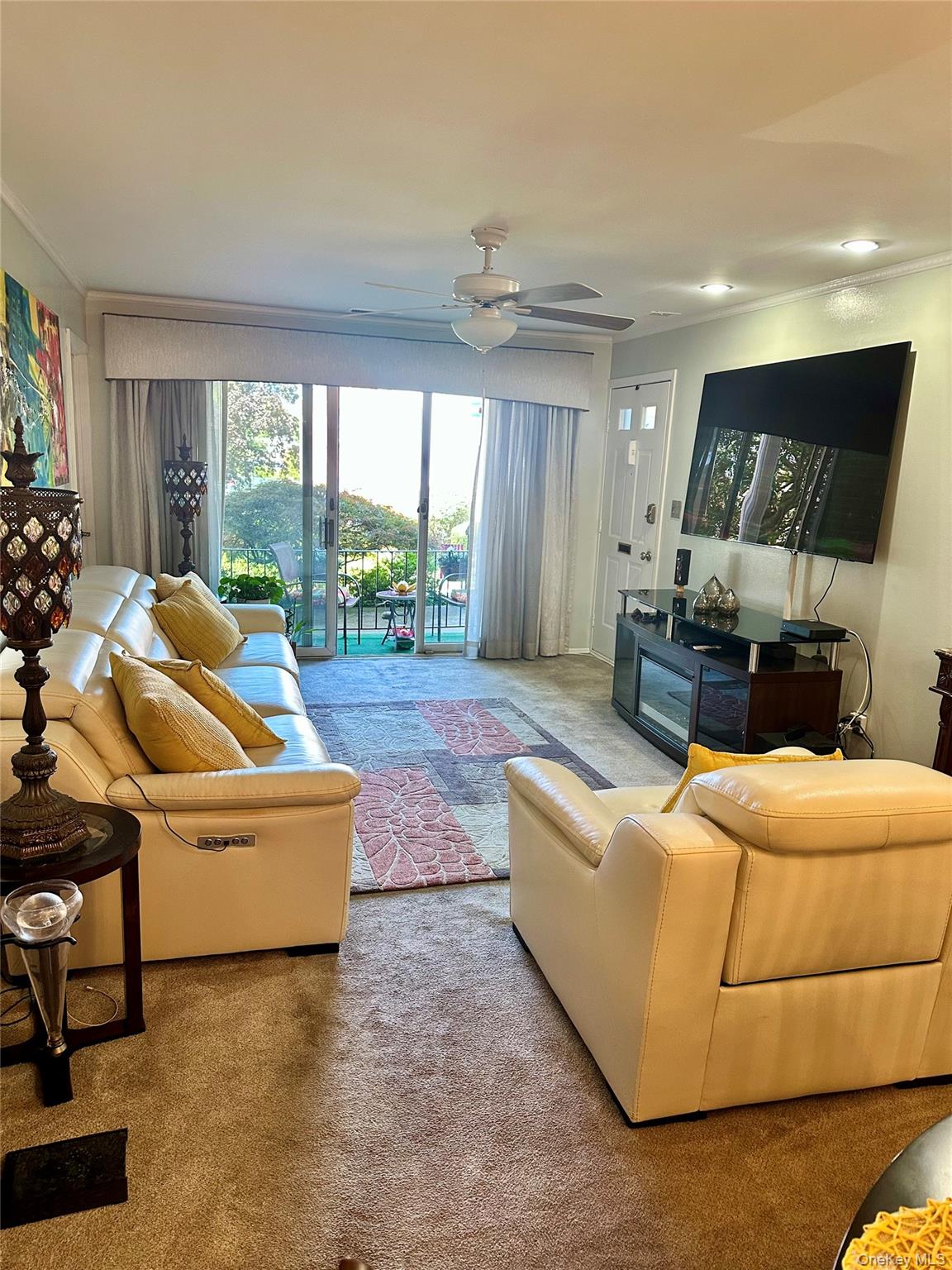 124 Santa Barbara Drive, Plainview, NY 11803