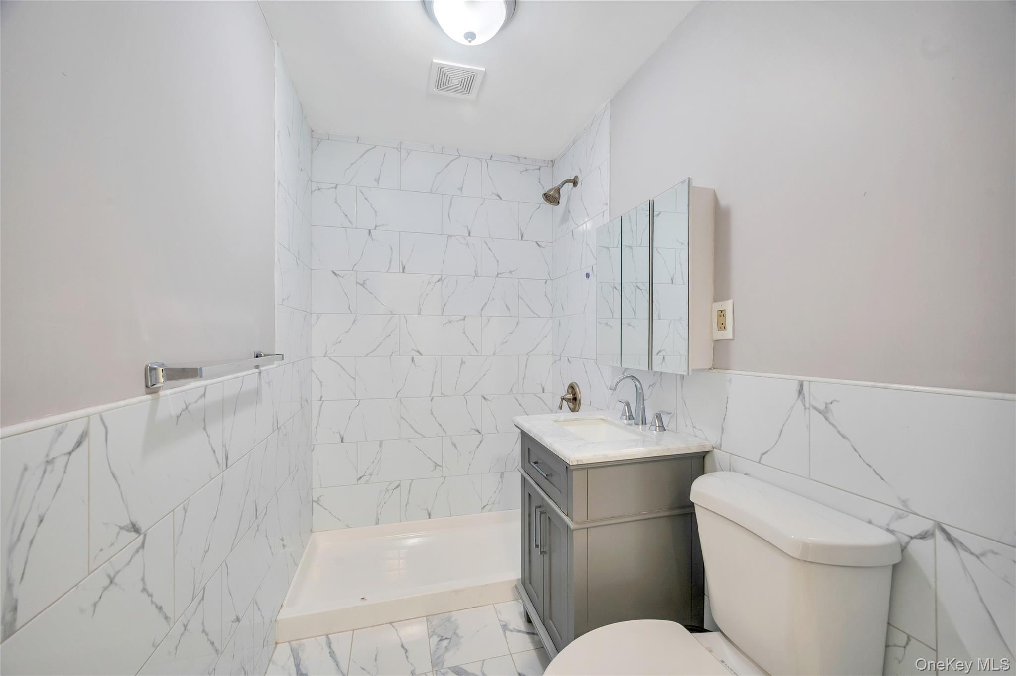 88 Anchor Lane, Levittown, NY 11756