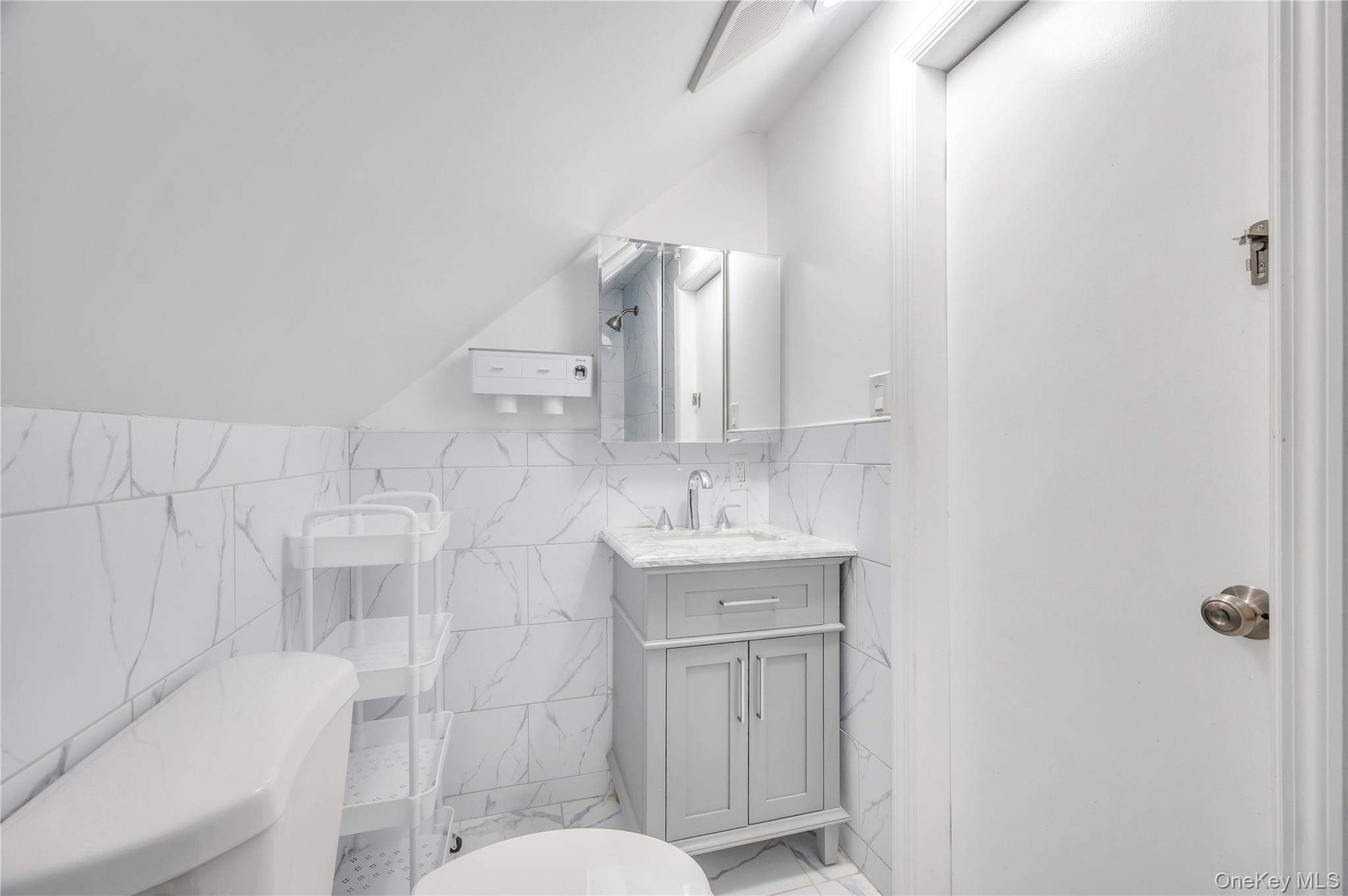 88 Anchor Lane, Levittown, NY 11756