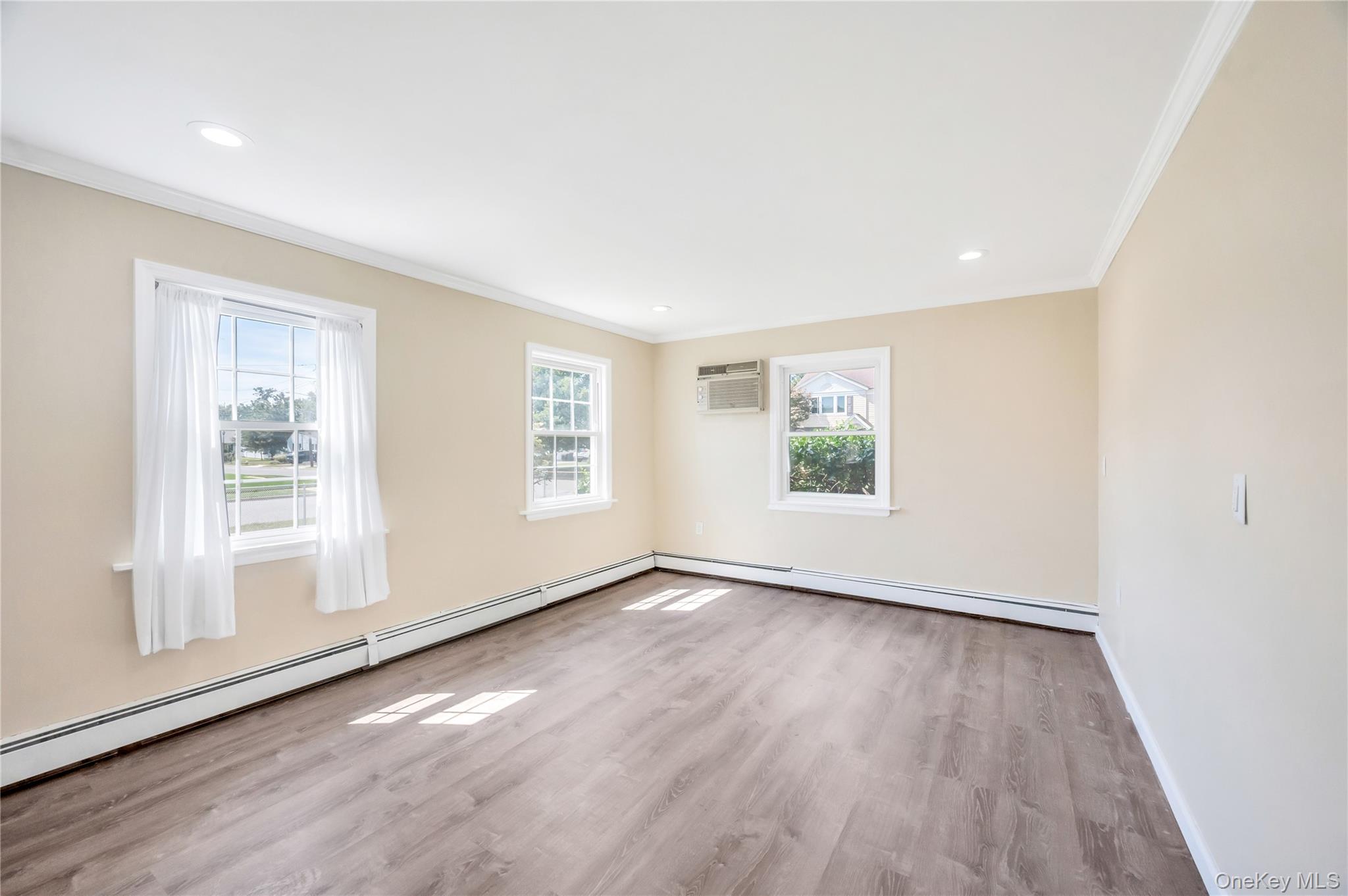 88 Anchor Lane, Levittown, NY 11756