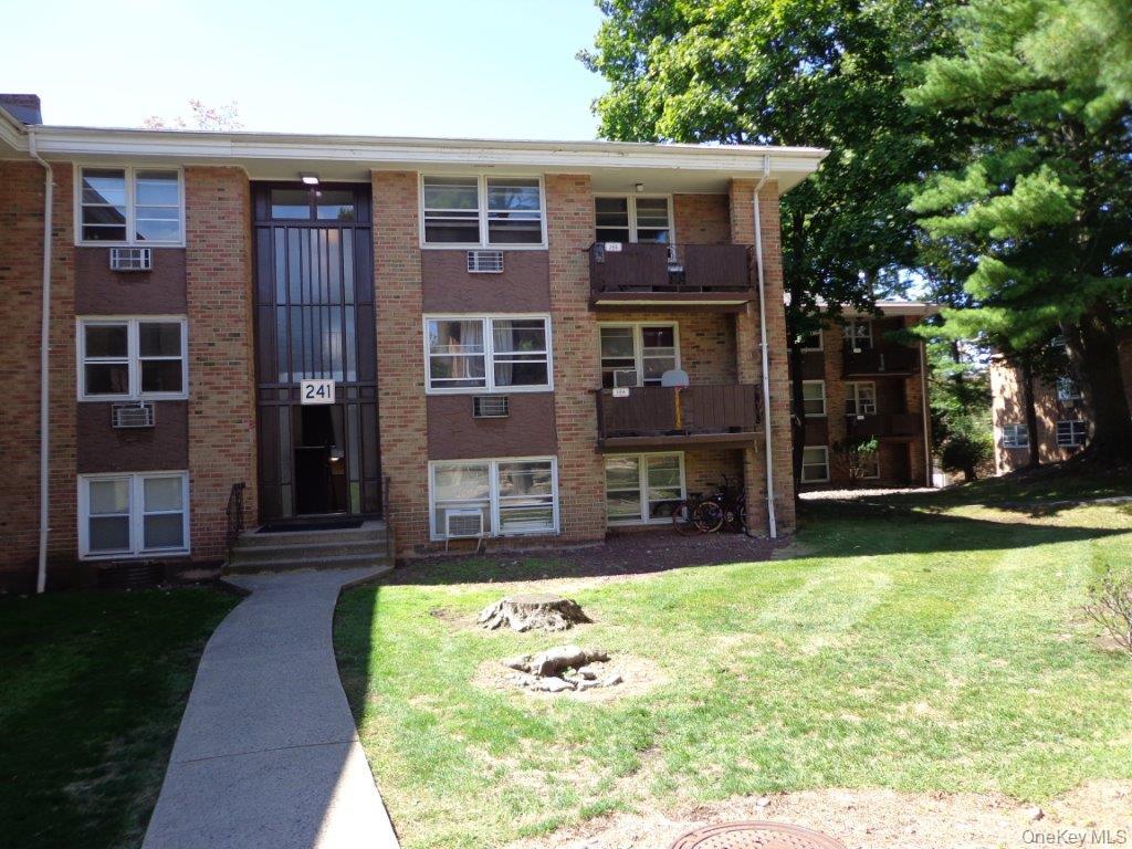 241 Kearsing Parkway # D, Monsey, NY 10952