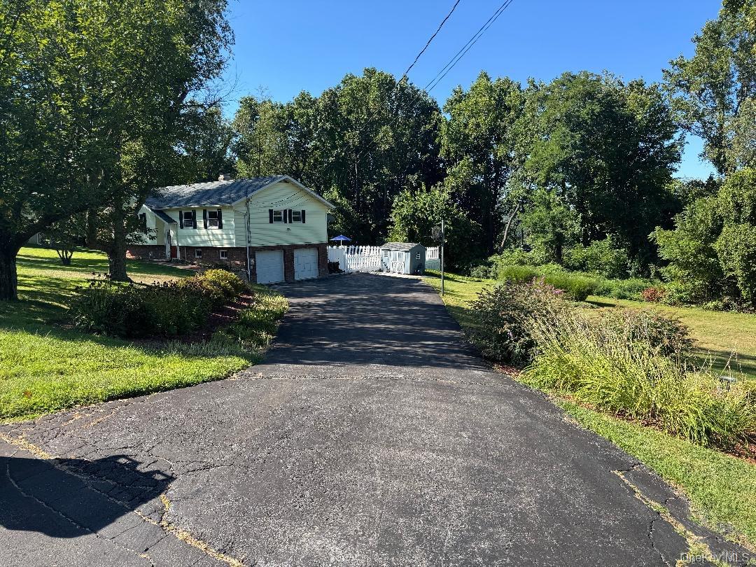 55 Sun Up Road, Stormville, NY 12582