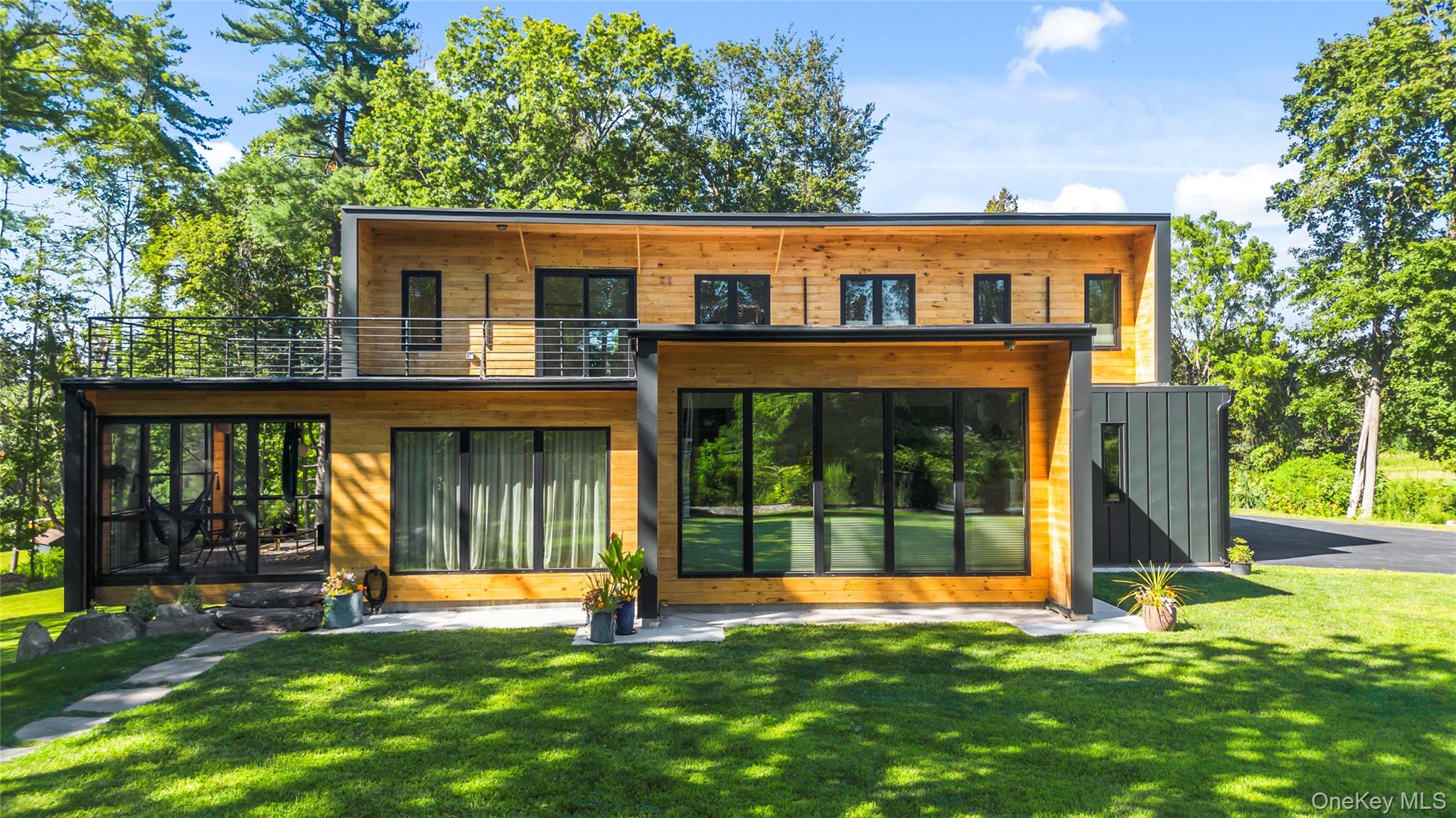 14 N Farm Lane, Hughsonville, NY 12590