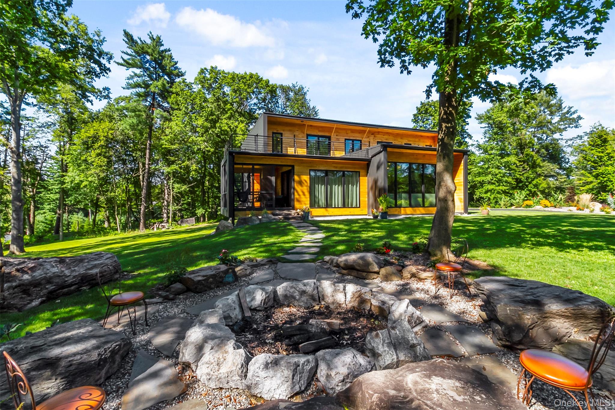 14 N Farm Lane, Hughsonville, NY 12590