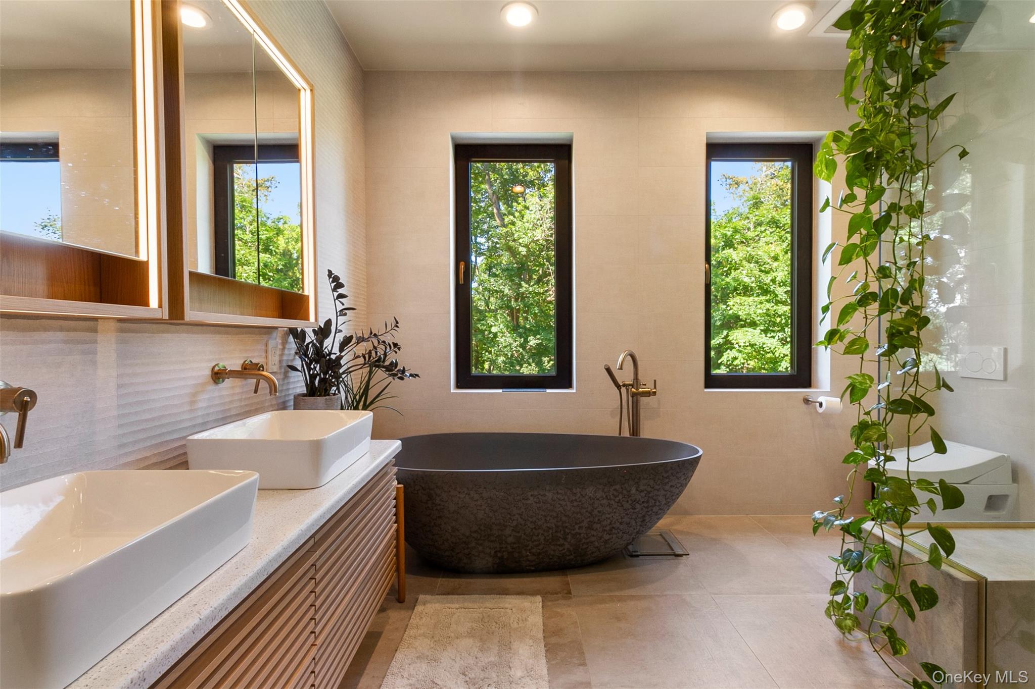 14 N Farm Lane, Hughsonville, NY 12590