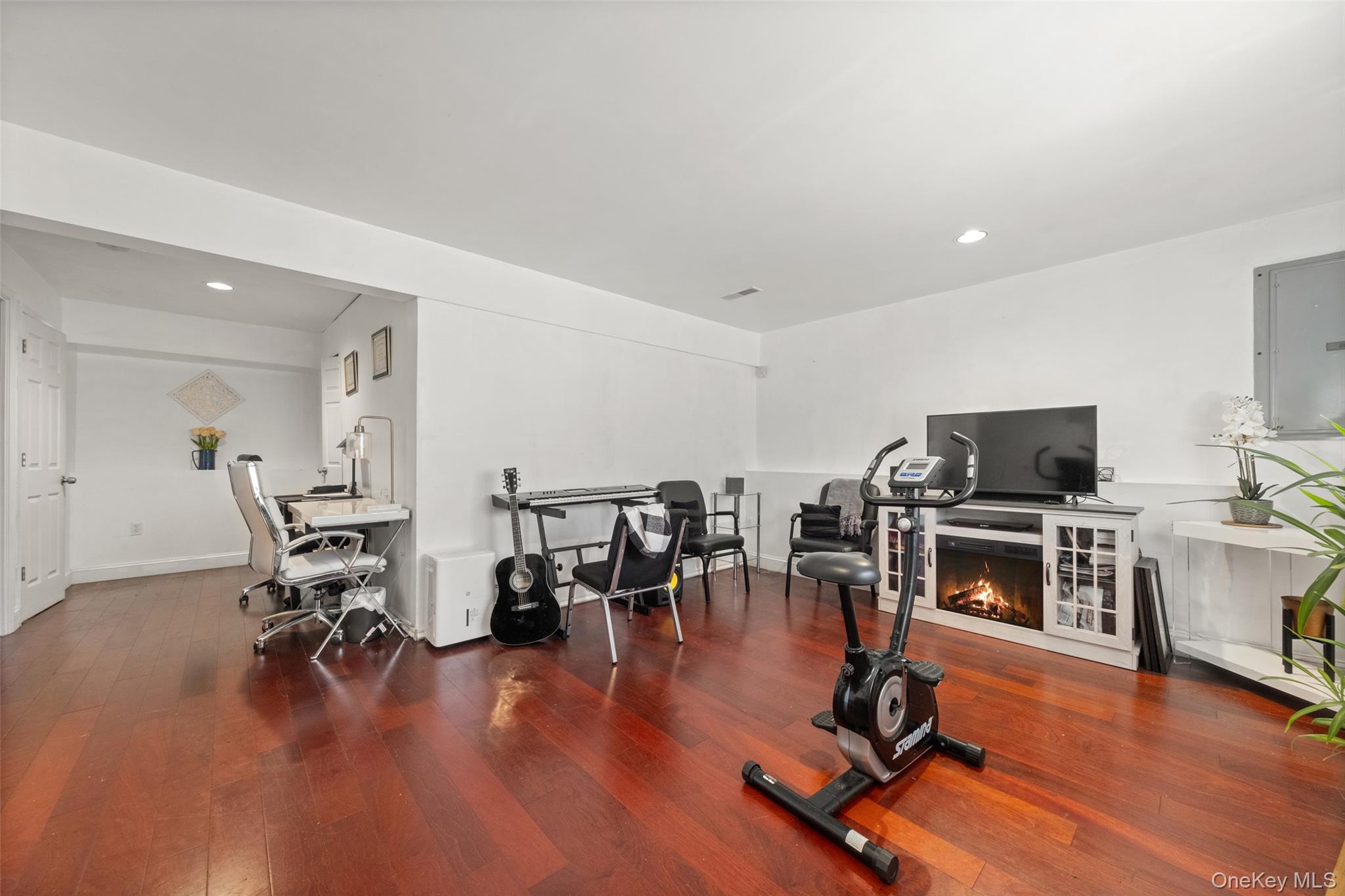 2 Danielle Court, Middletown, NY 10940