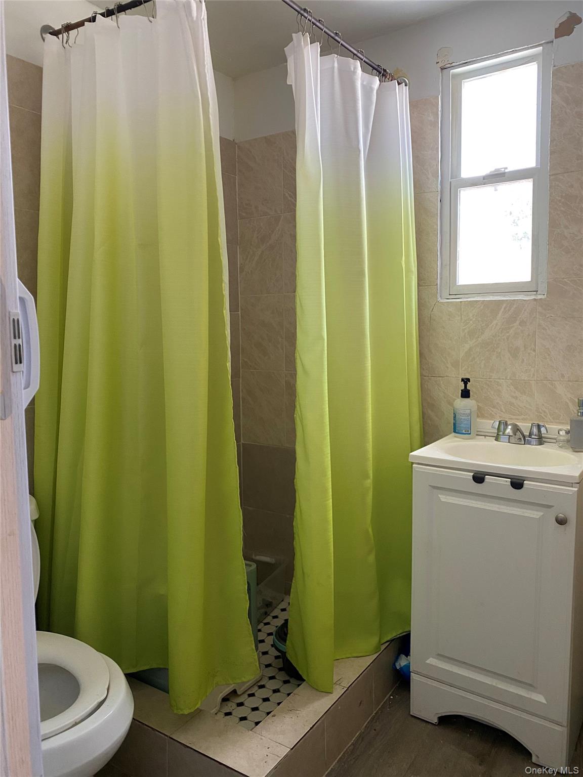 21 Adler Place, Brooklyn, NY 11208