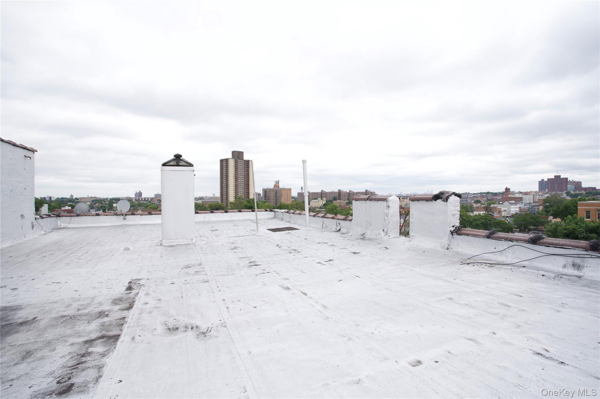 3717 Bronxwood Ave, Bronx, NY 10469