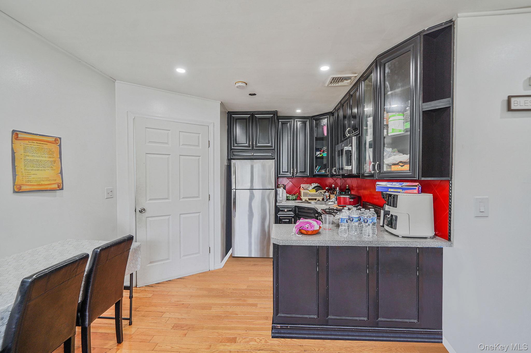 31 Pine Street, Central Islip, NY 11722