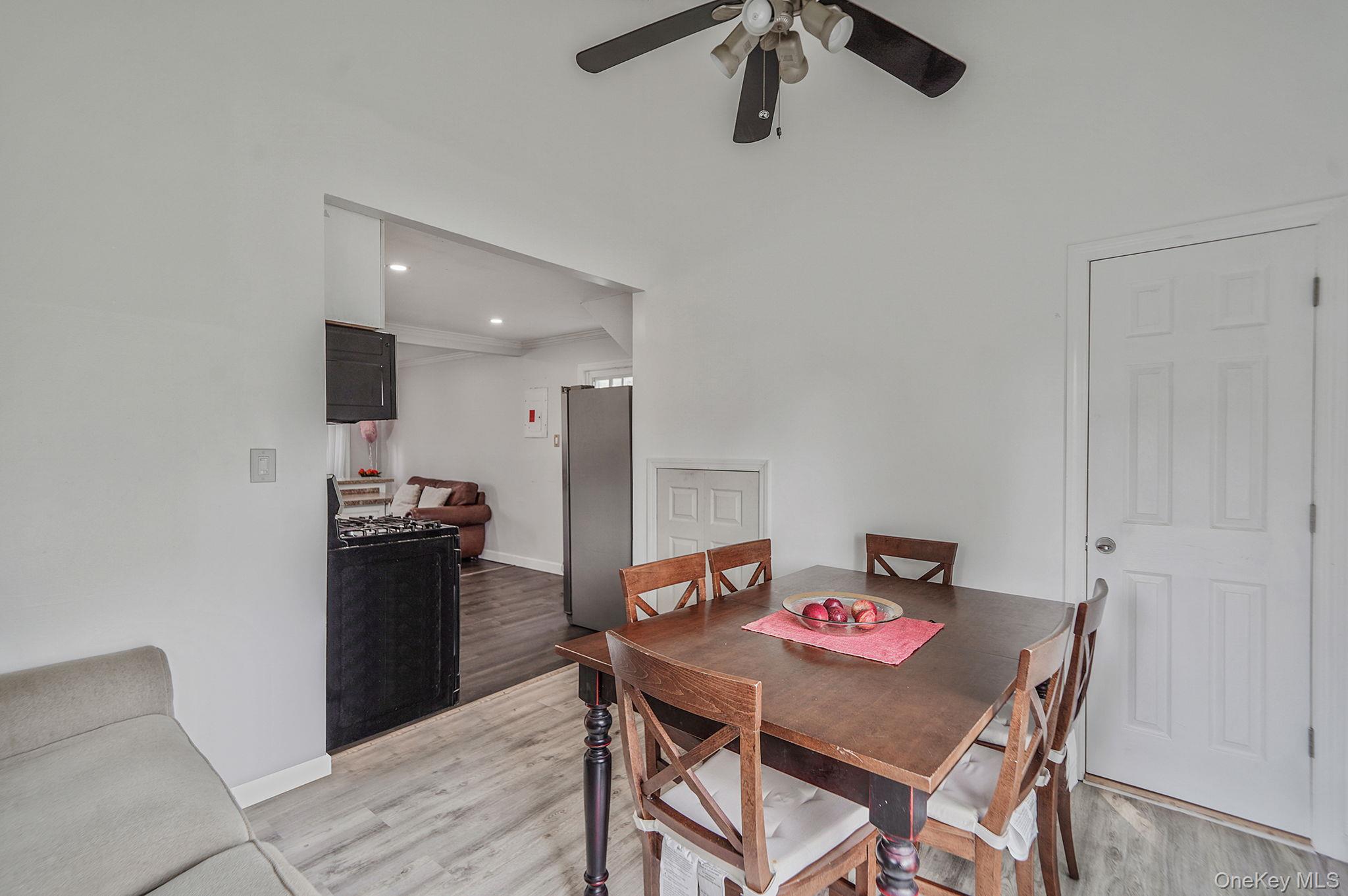 31 Pine Street, Central Islip, NY 11722