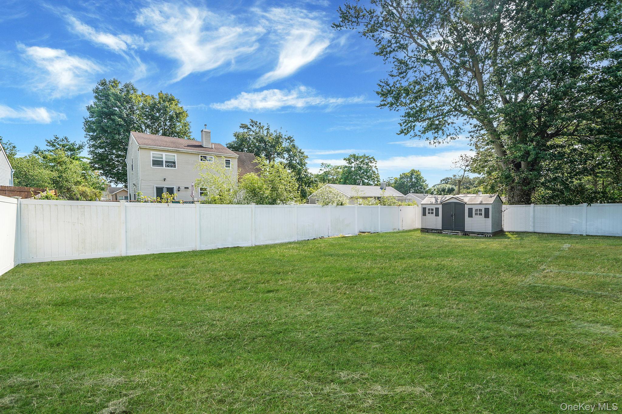 31 Pine Street, Central Islip, NY 11722