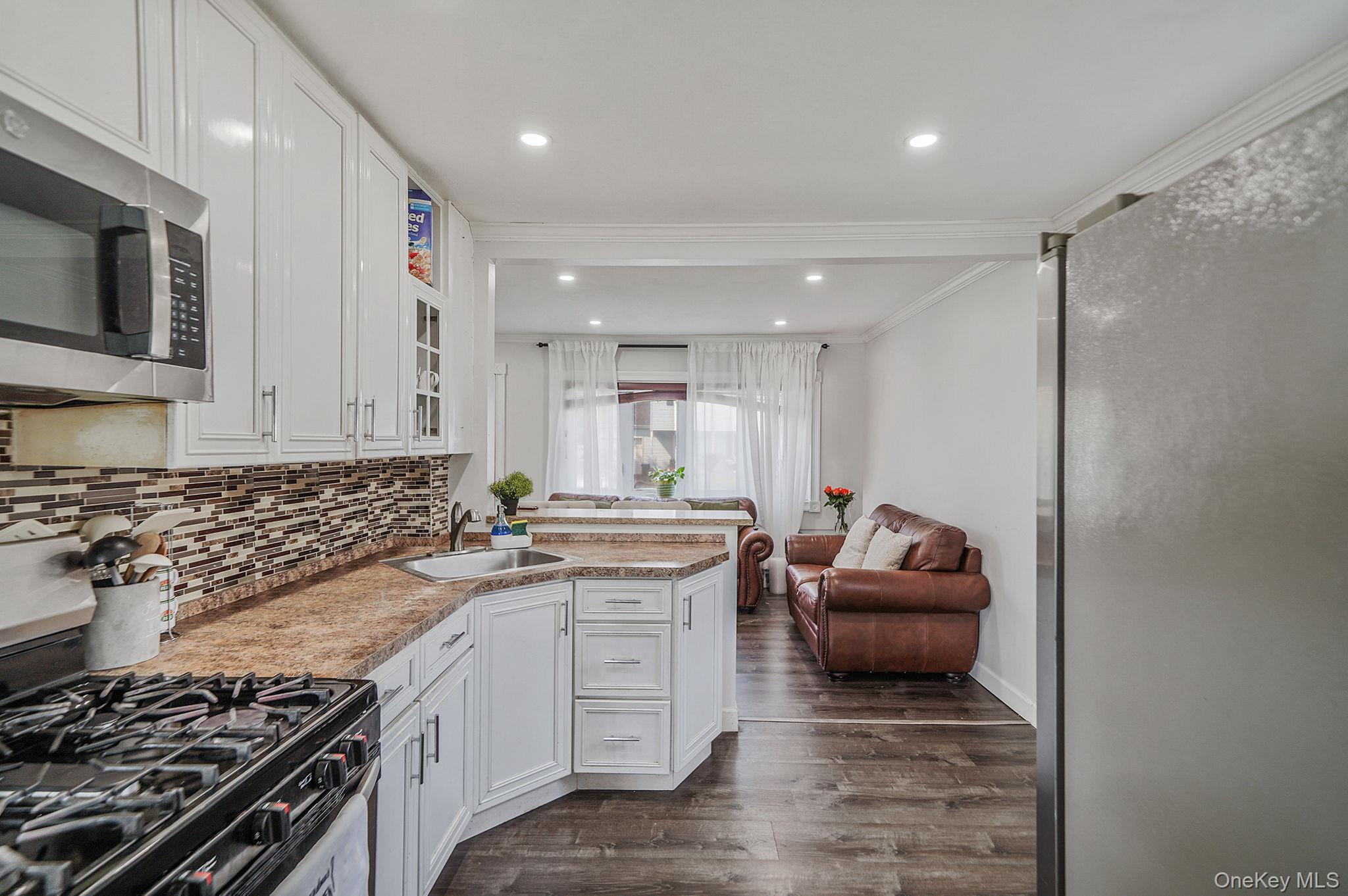 31 Pine Street, Central Islip, NY 11722