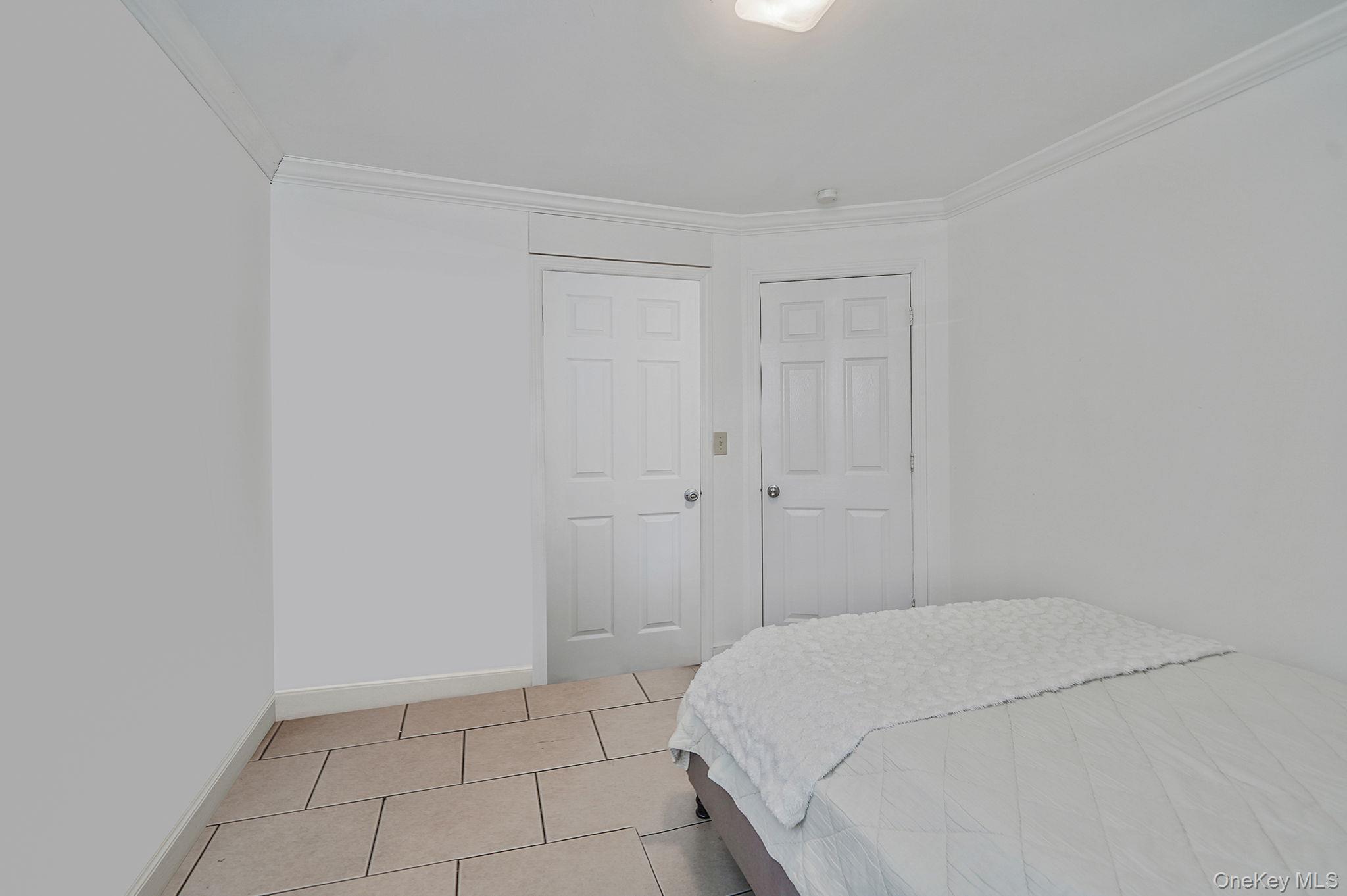 31 Pine Street, Central Islip, NY 11722