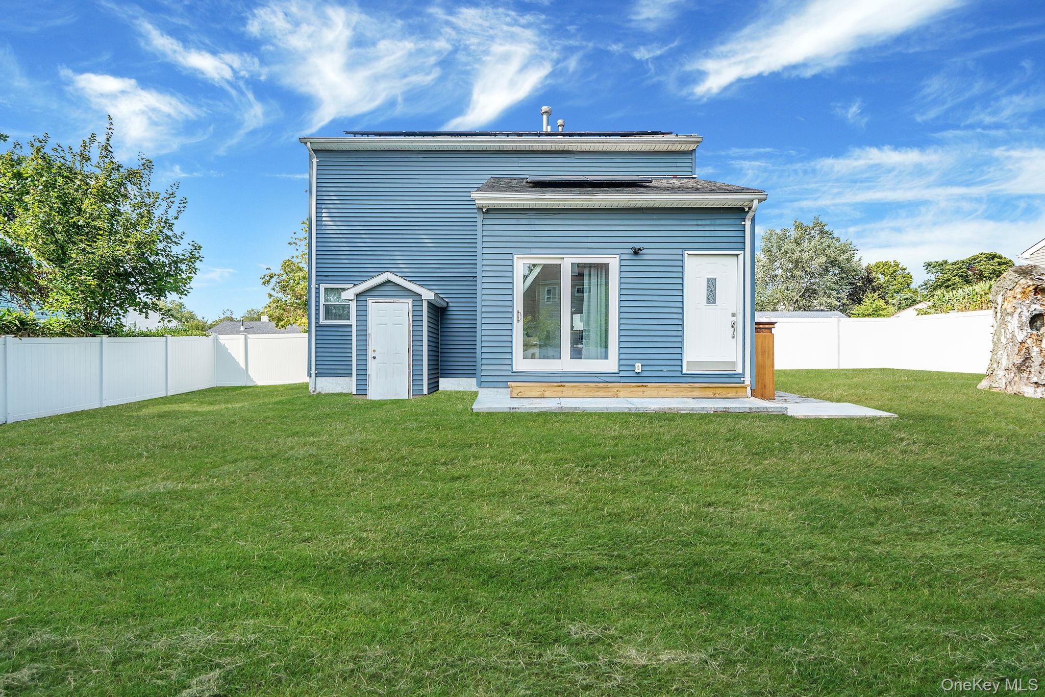 31 Pine Street, Central Islip, NY 11722