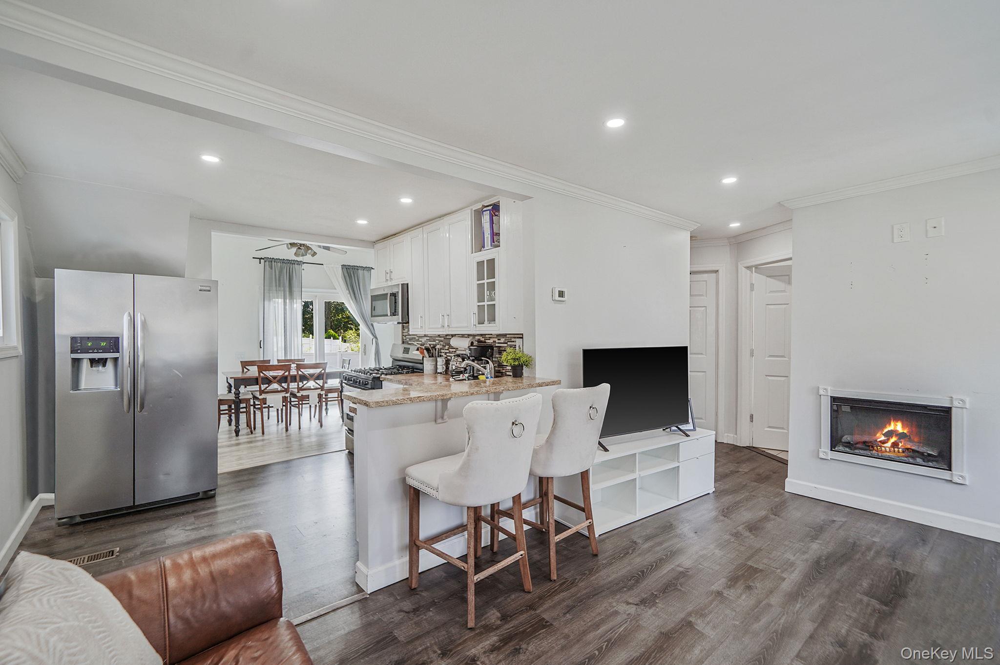 31 Pine Street, Central Islip, NY 11722