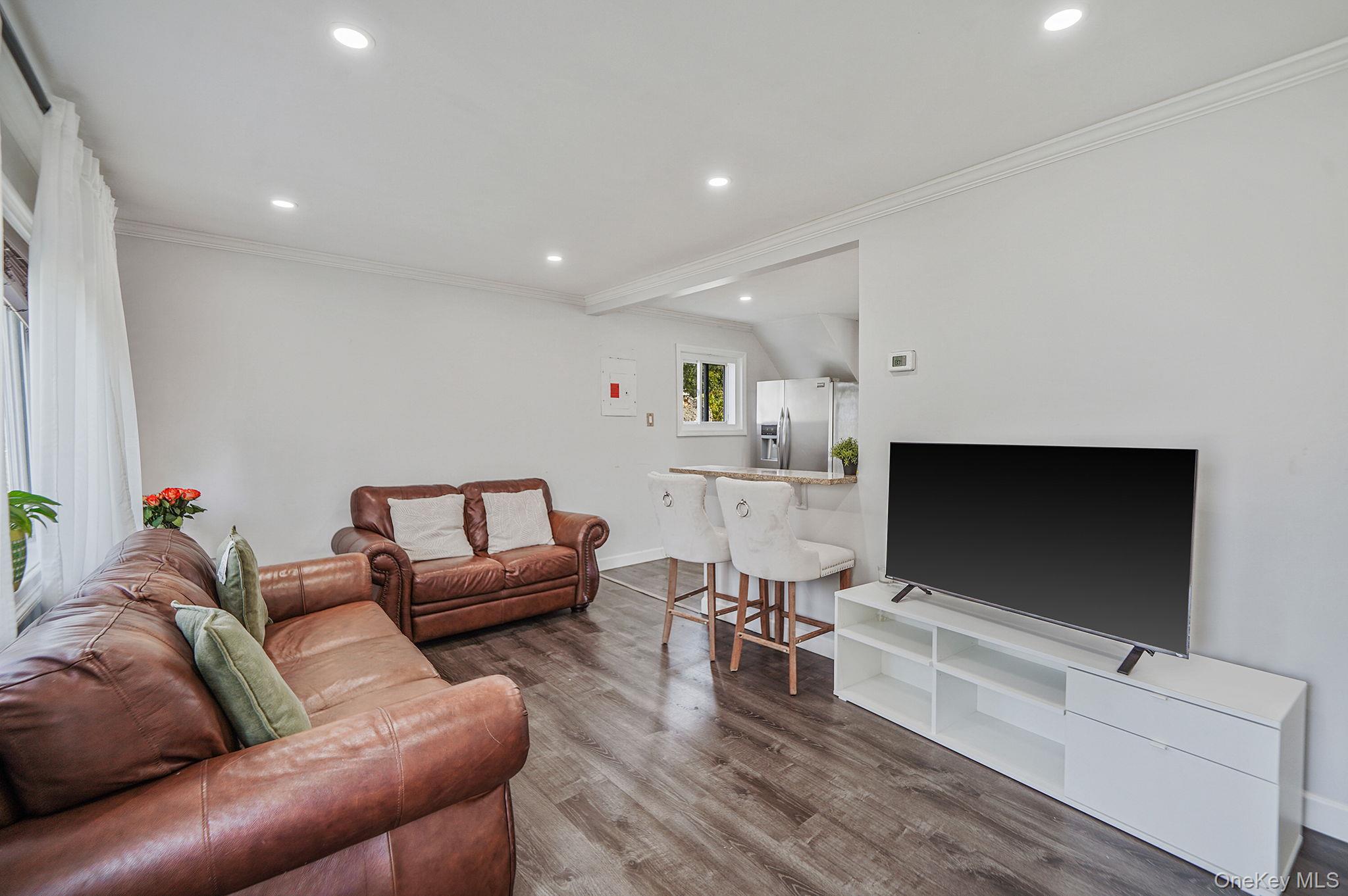 31 Pine Street, Central Islip, NY 11722