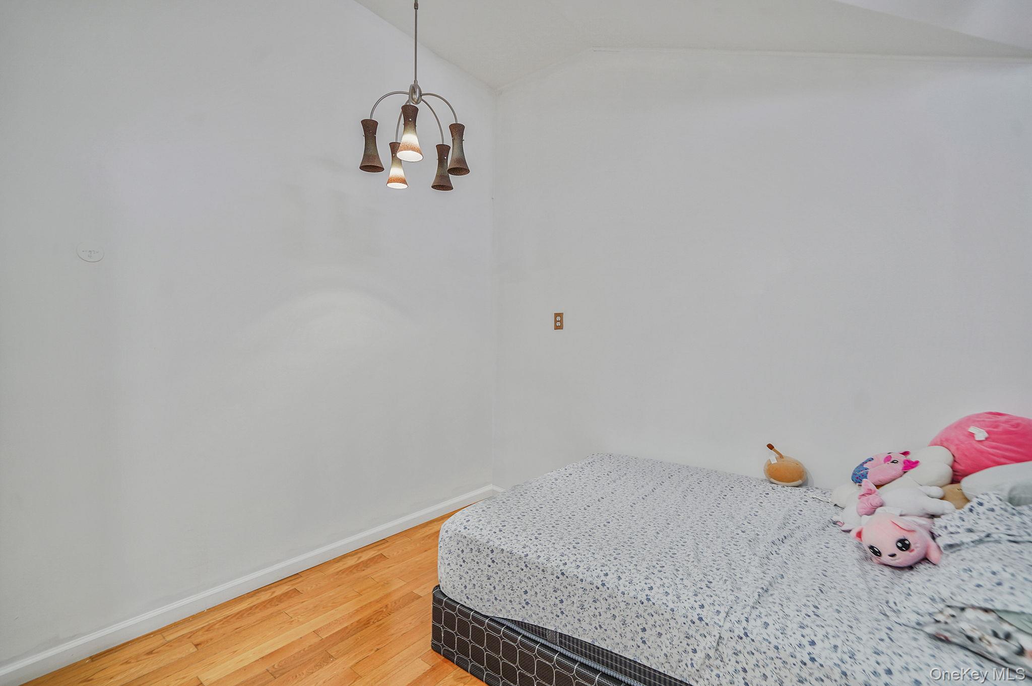 31 Pine Street, Central Islip, NY 11722