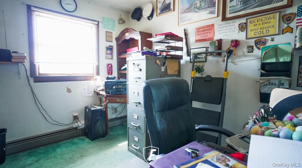 6 Waltie Court, West Babylon, NY 11704