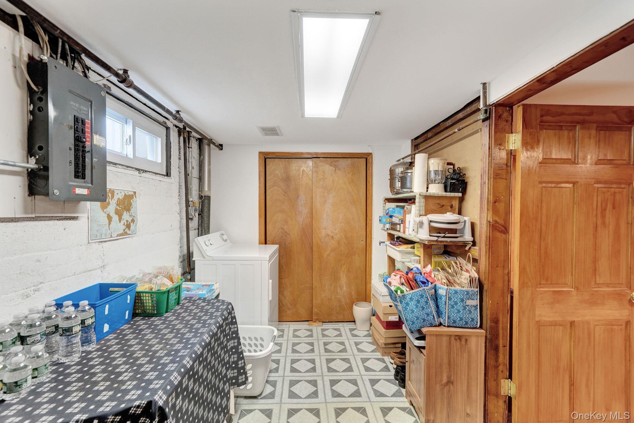 35 Myers Avenue, Hicksville, NY 11801