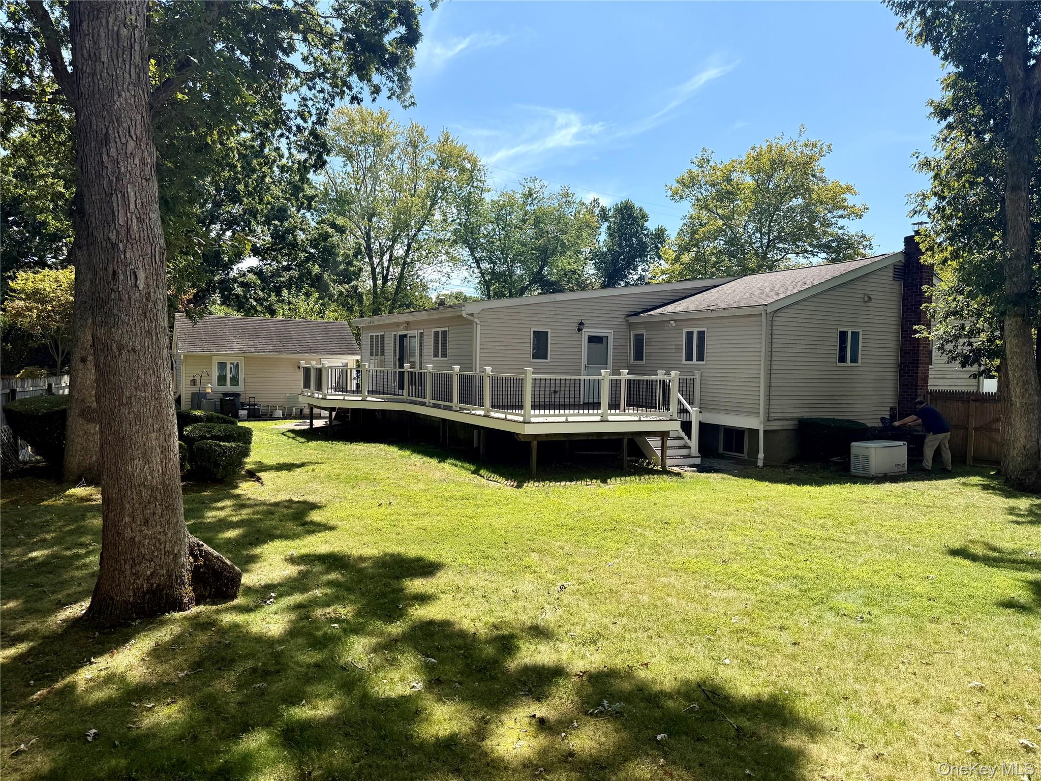 3 Candlestick Court, Dix Hills, NY 11746