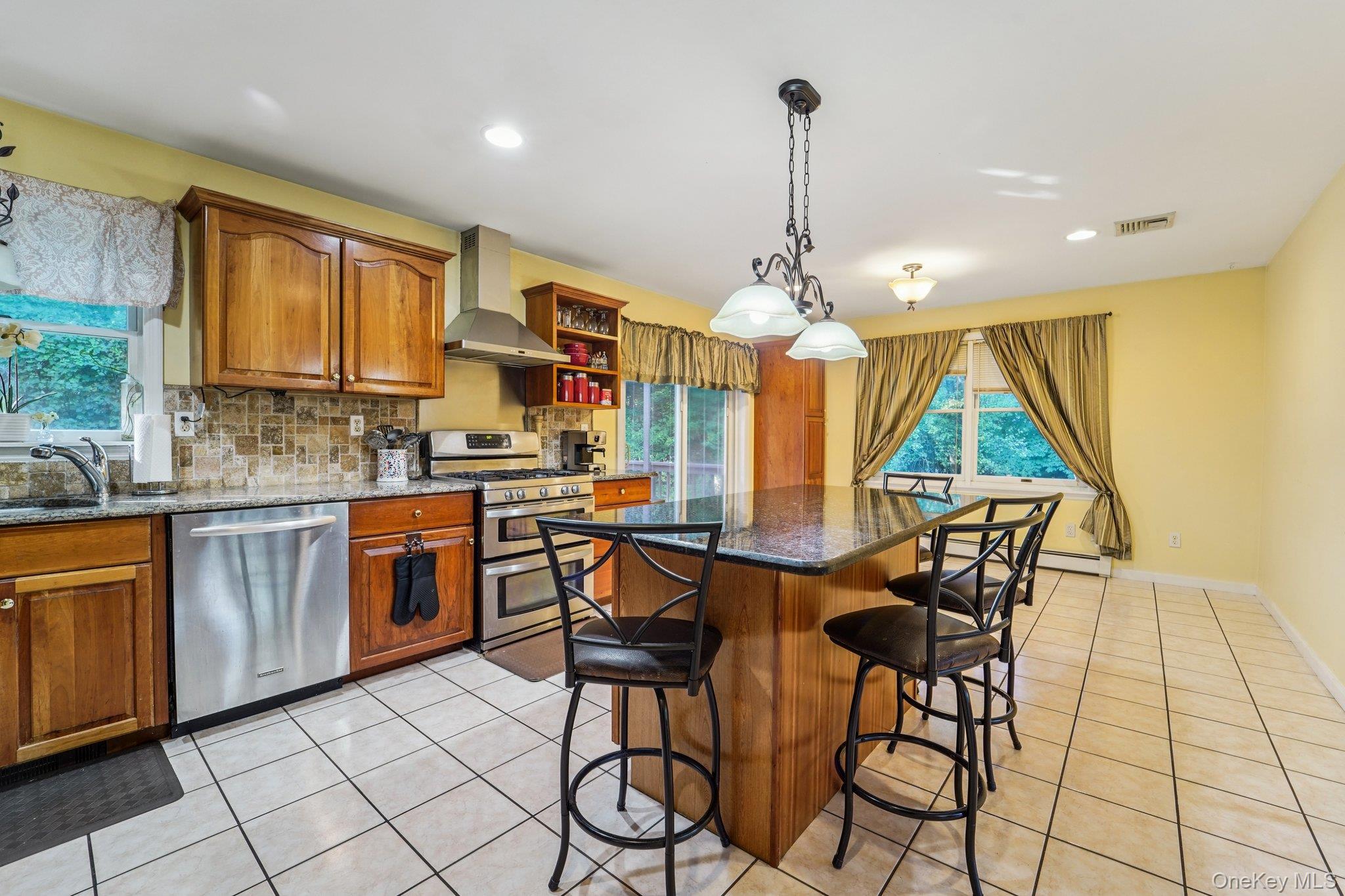 64 Palomino Place, New Windsor, NY 12553