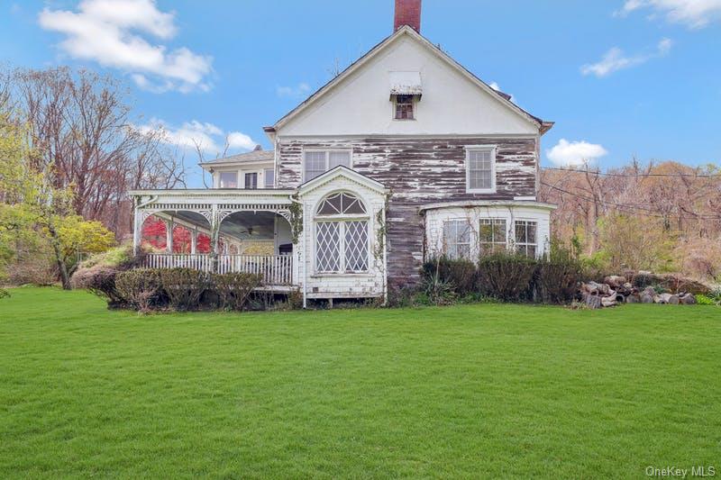 1008 W Shore Road, Mill Neck, NY 11771