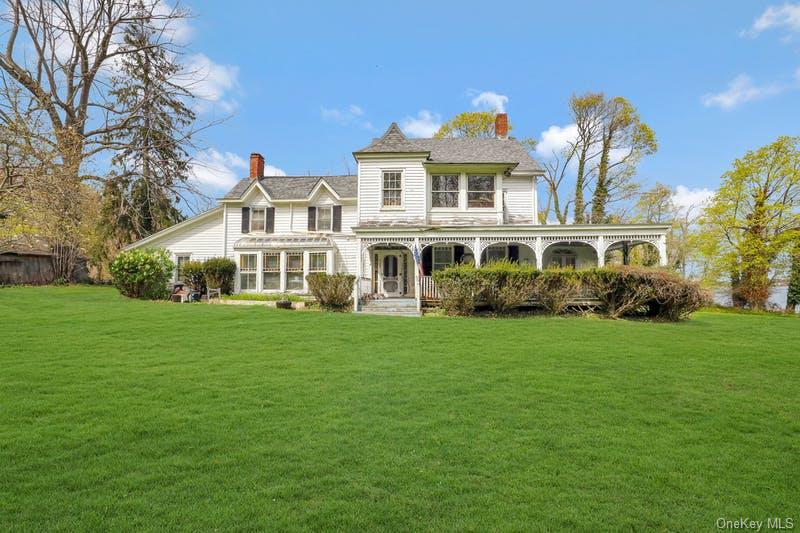 1008 W Shore Road, Mill Neck, NY 11771