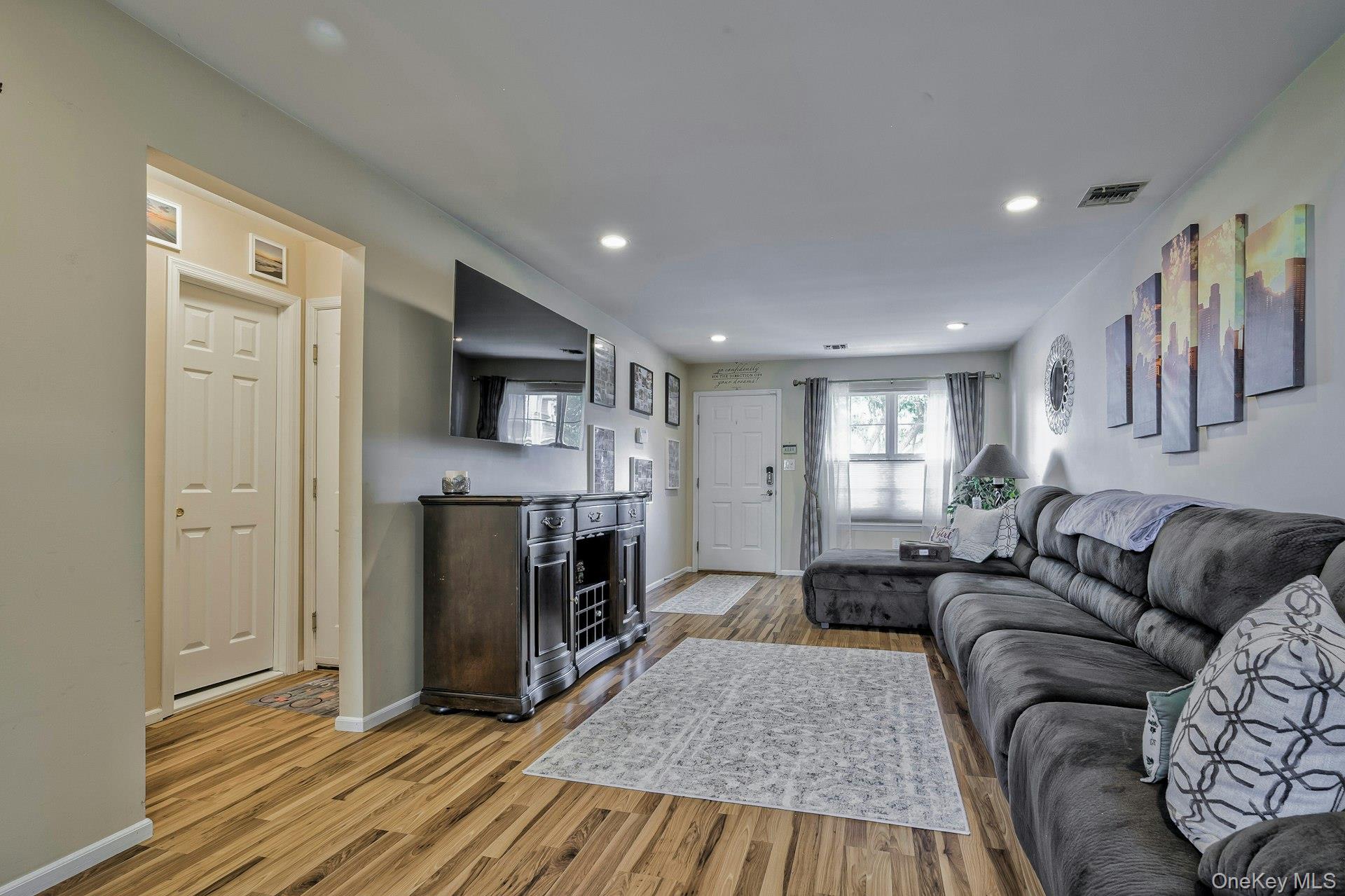 85 Sprucewood Boulevard, Central Islip, NY 11722