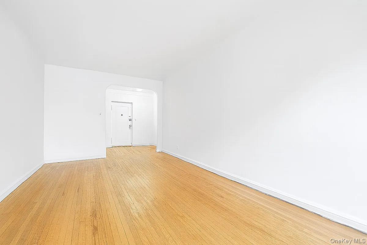 63-109 Saunders Street # 3A, Rego Park, NY 11374