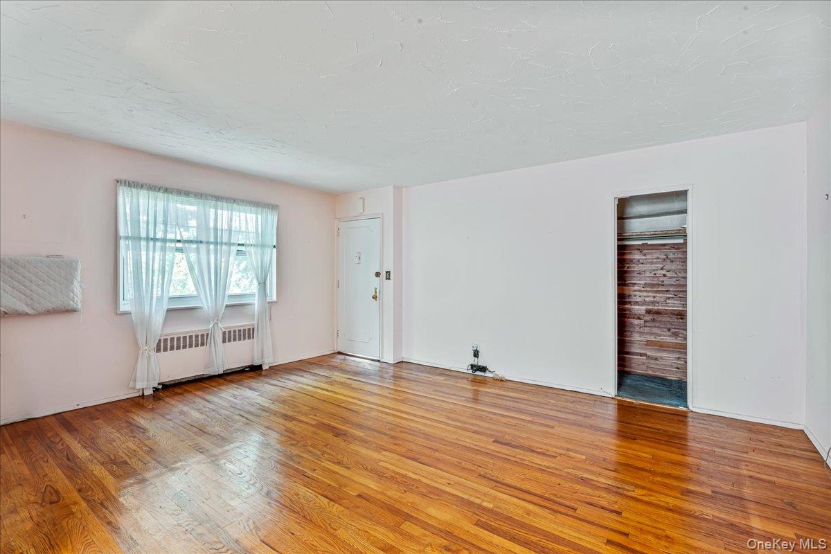 249-30 57 Avenue # 1, Little Neck, NY 11362