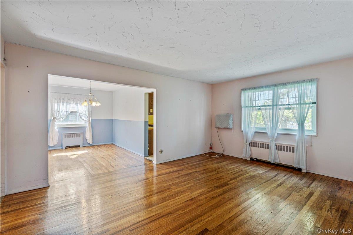 249-30 57 Avenue # 1, Little Neck, NY 11362