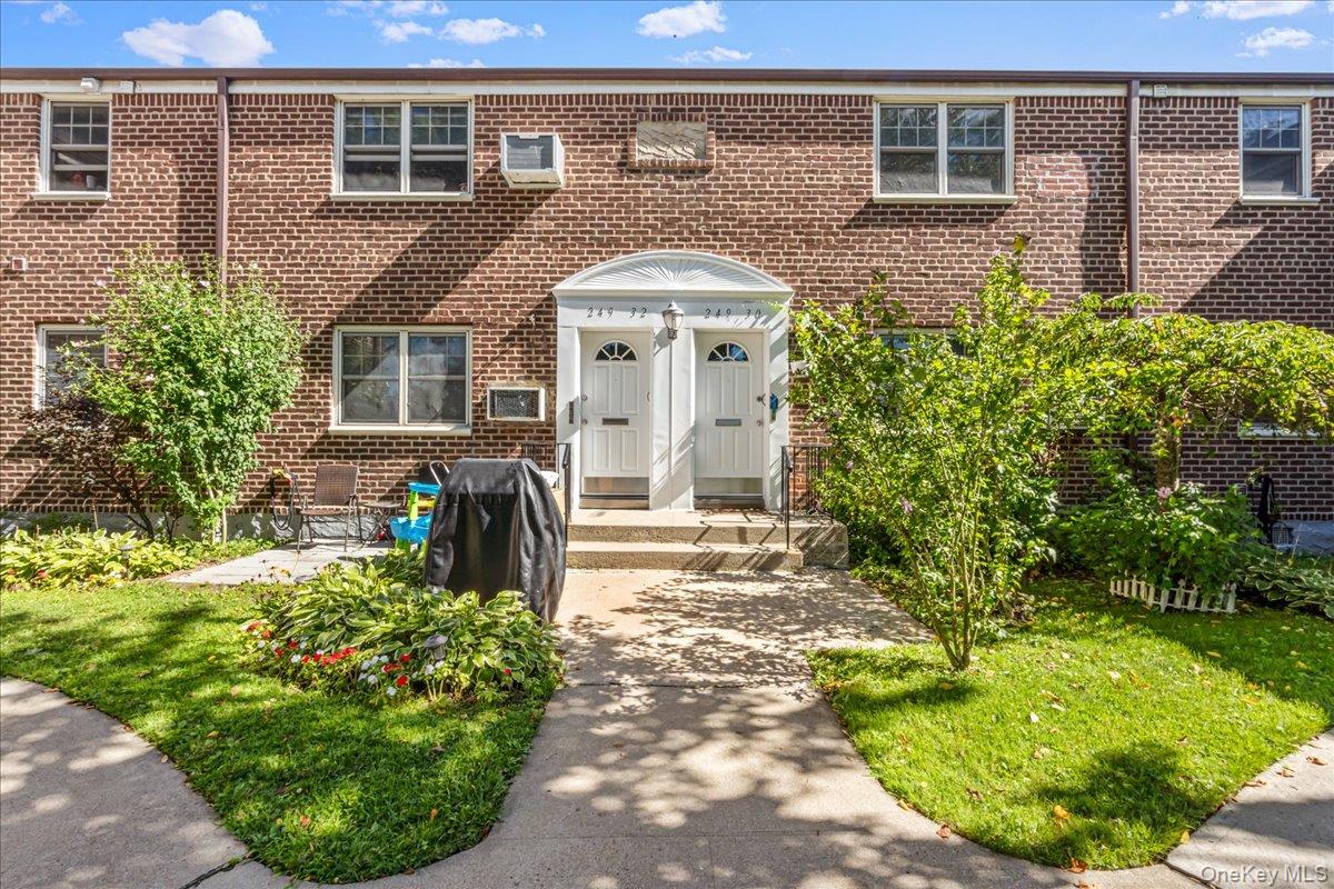 249-30 57 Avenue # 1, Little Neck, NY 11362