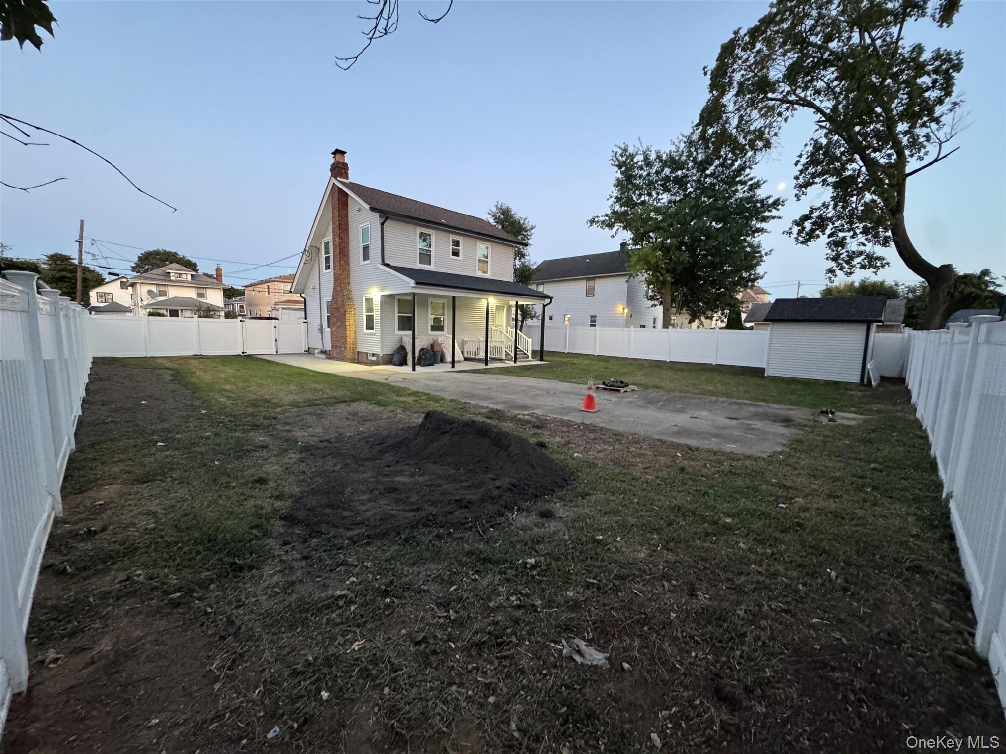 16 Garfield Place, Hempstead, NY 11550