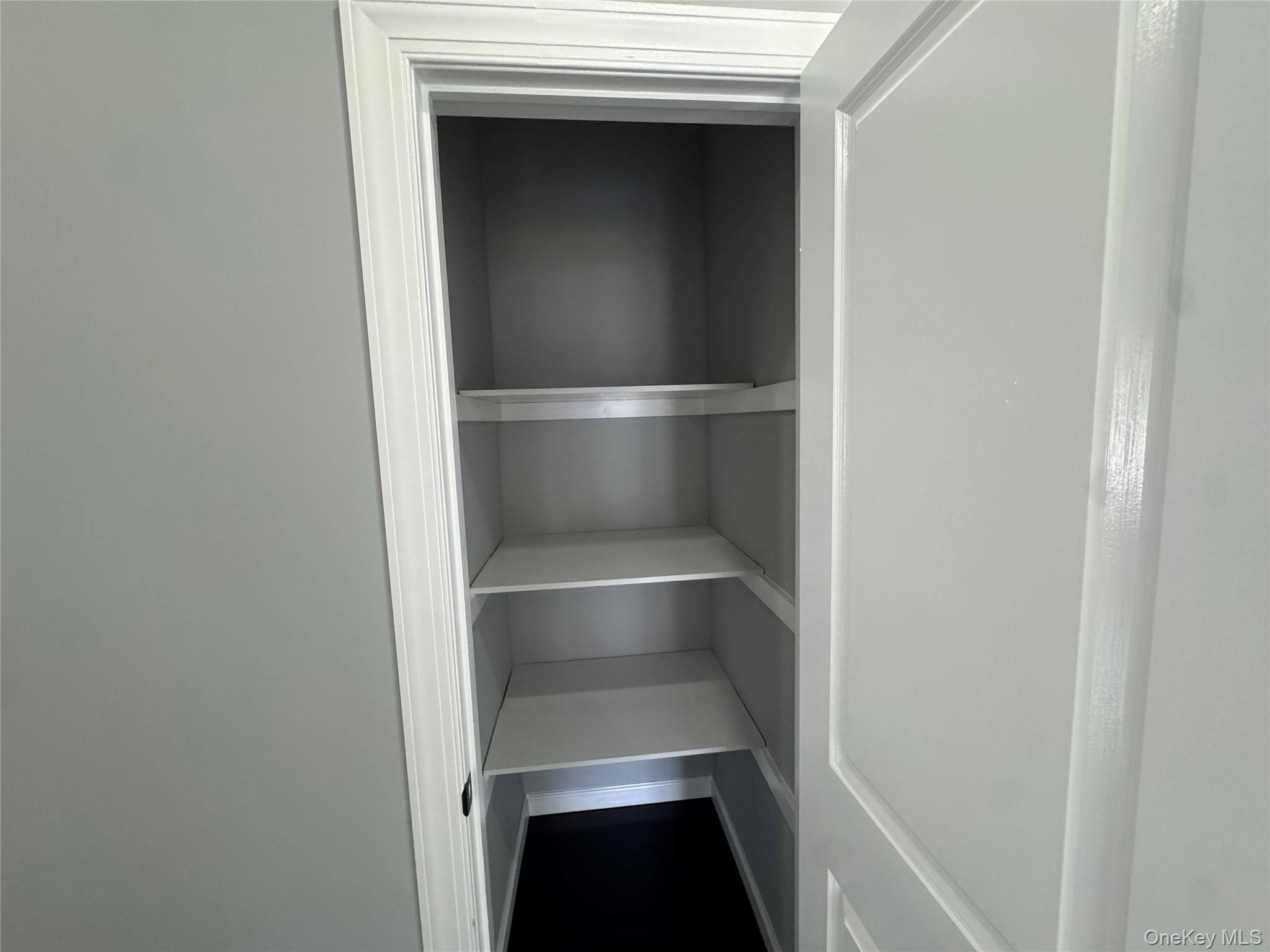 16 Garfield Place, Hempstead, NY 11550