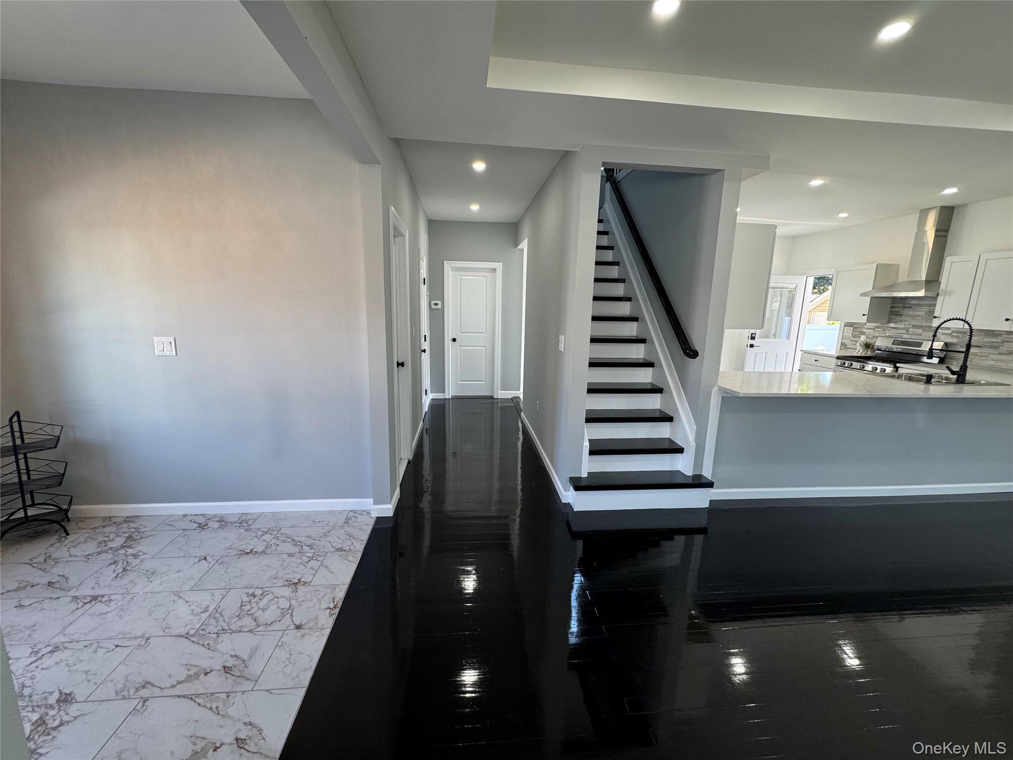 16 Garfield Place, Hempstead, NY 11550