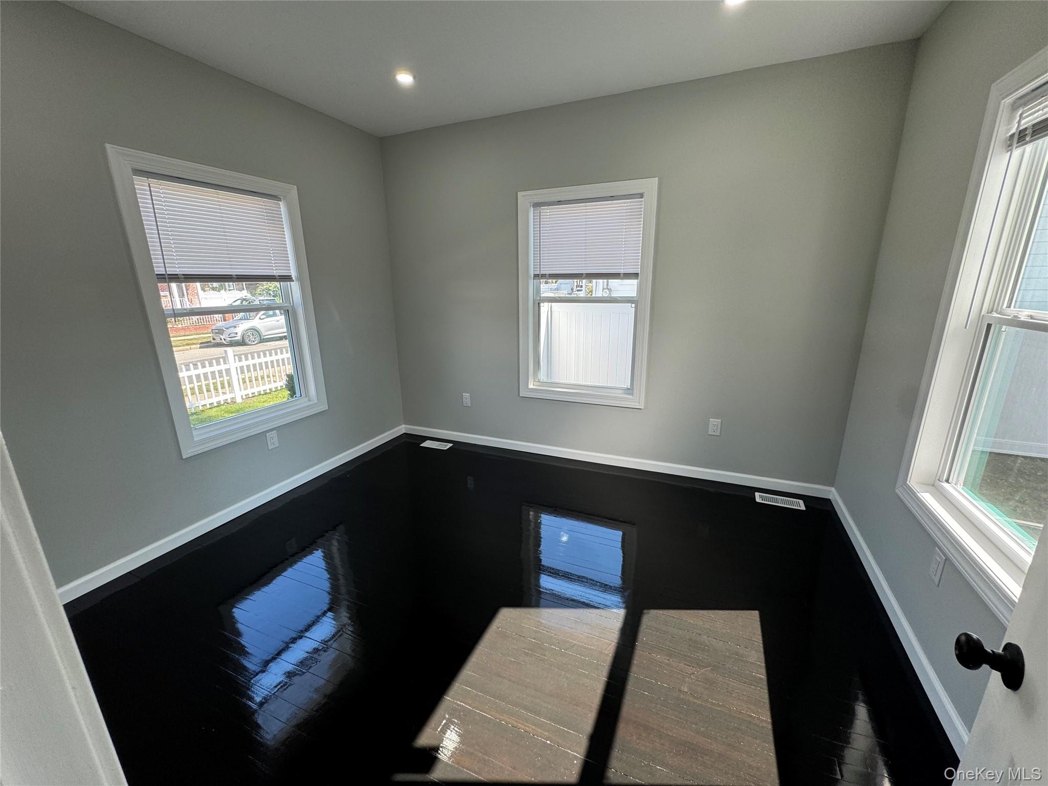 16 Garfield Place, Hempstead, NY 11550