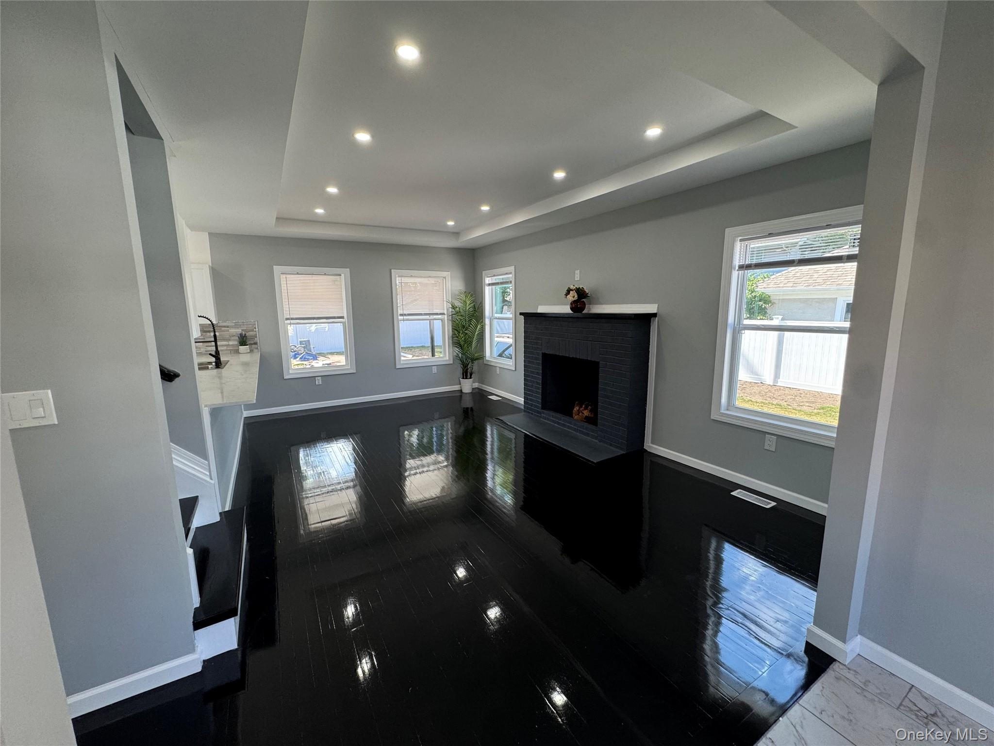 16 Garfield Place, Hempstead, NY 11550