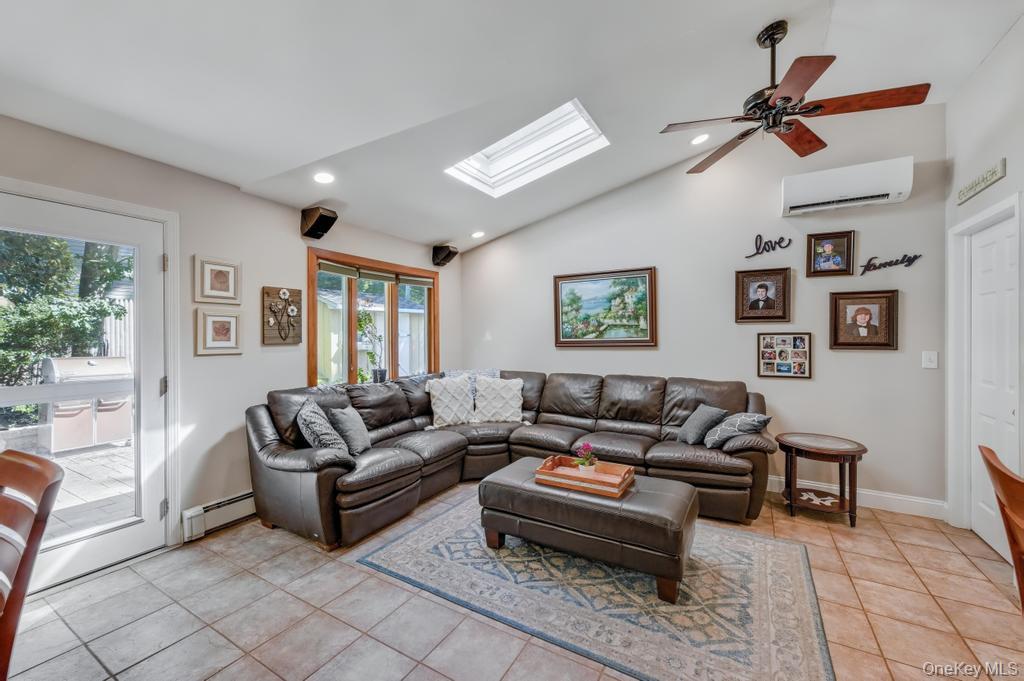 1 Deepdale Drive, Commack, NY 11725