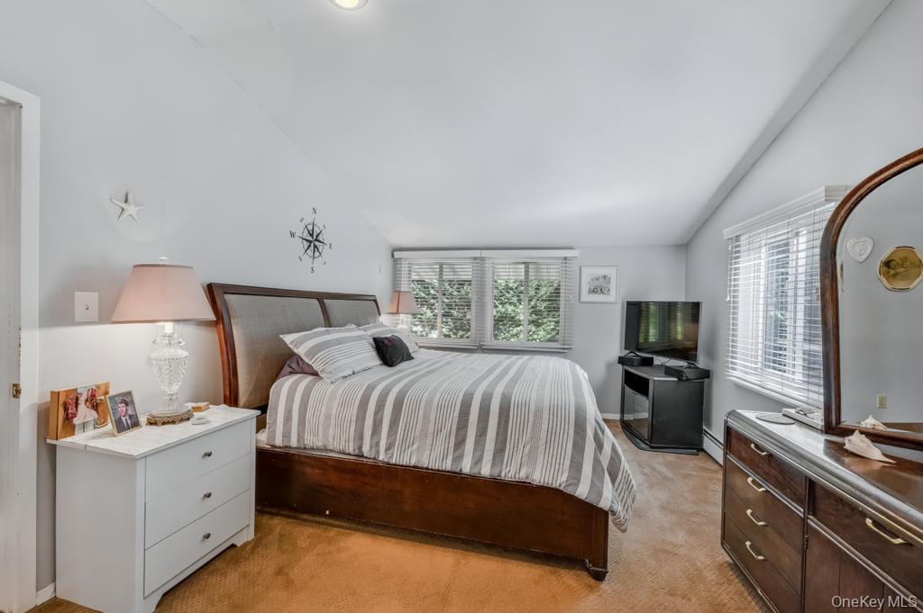 1 Deepdale Drive, Commack, NY 11725