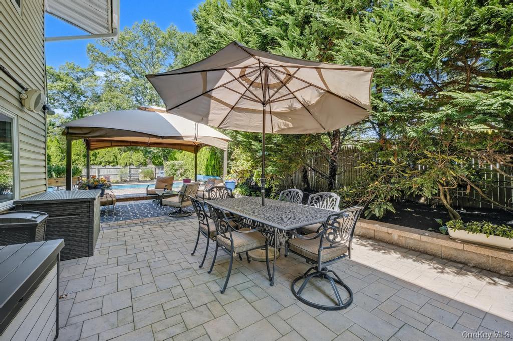 1 Deepdale Drive, Commack, NY 11725