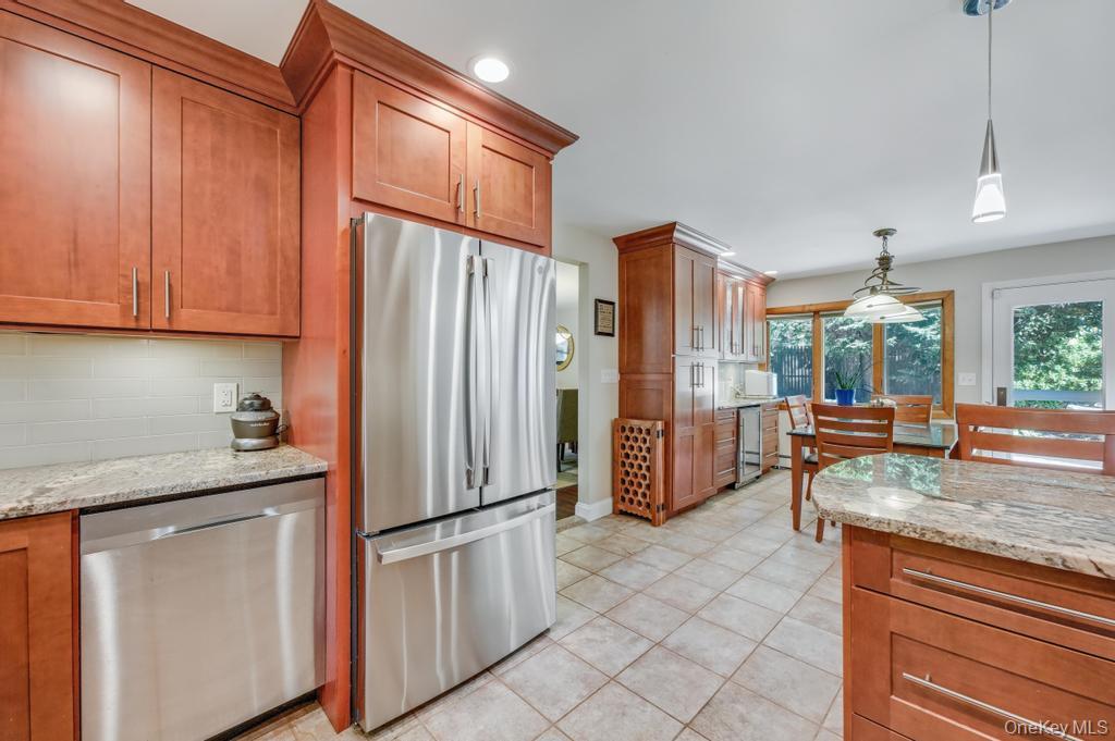 1 Deepdale Drive, Commack, NY 11725