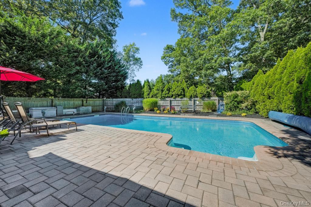 1 Deepdale Drive, Commack, NY 11725