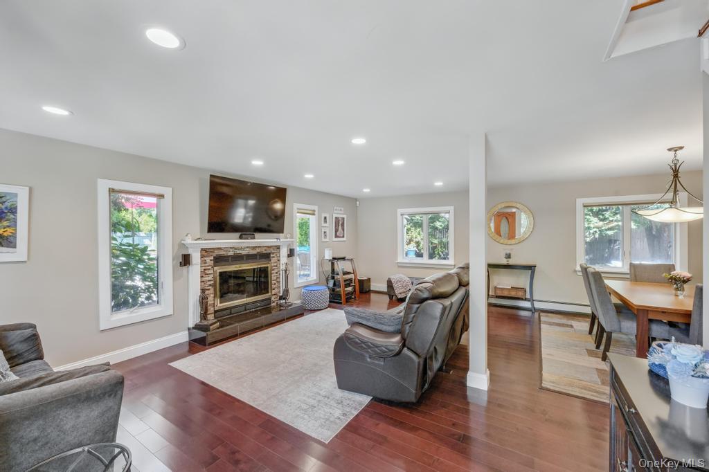 1 Deepdale Drive, Commack, NY 11725