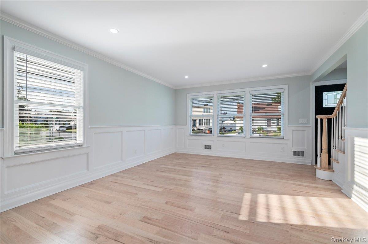 168 Martens Avenue, Valley Stream, NY 11580