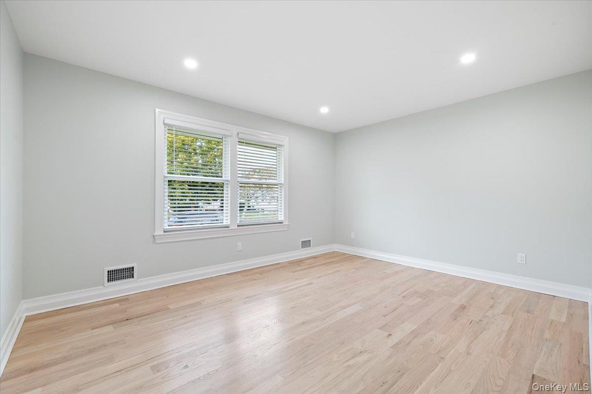 168 Martens Avenue, Valley Stream, NY 11580