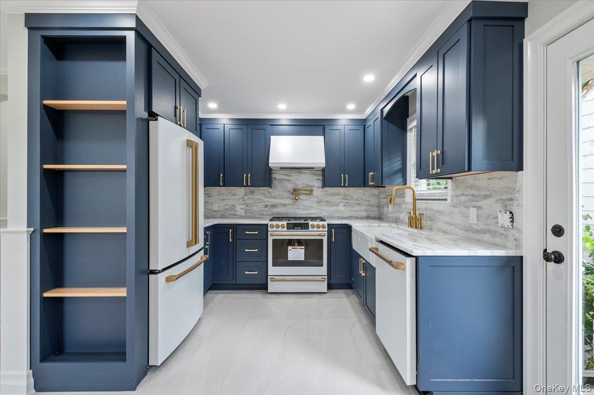 168 Martens Avenue, Valley Stream, NY 11580