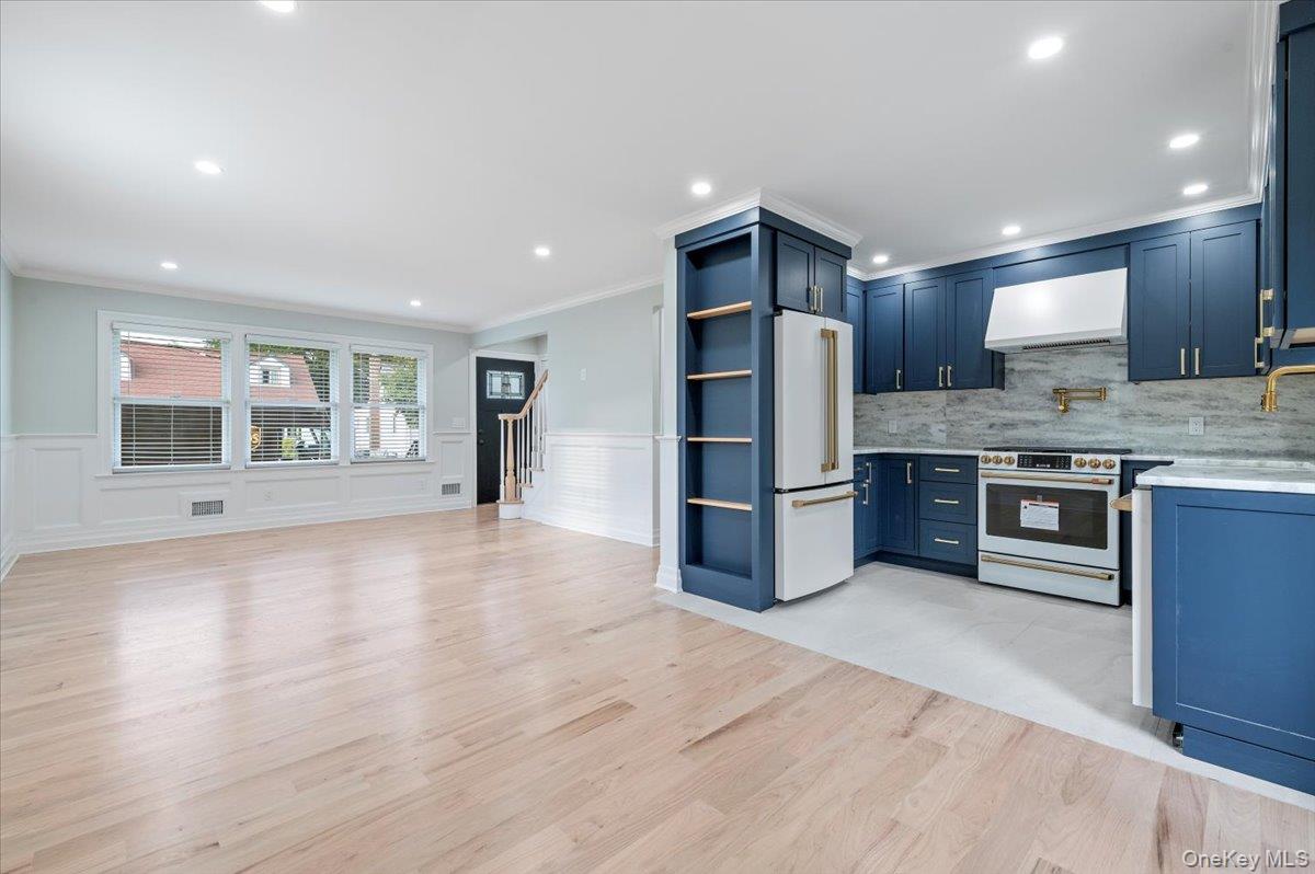 168 Martens Avenue, Valley Stream, NY 11580