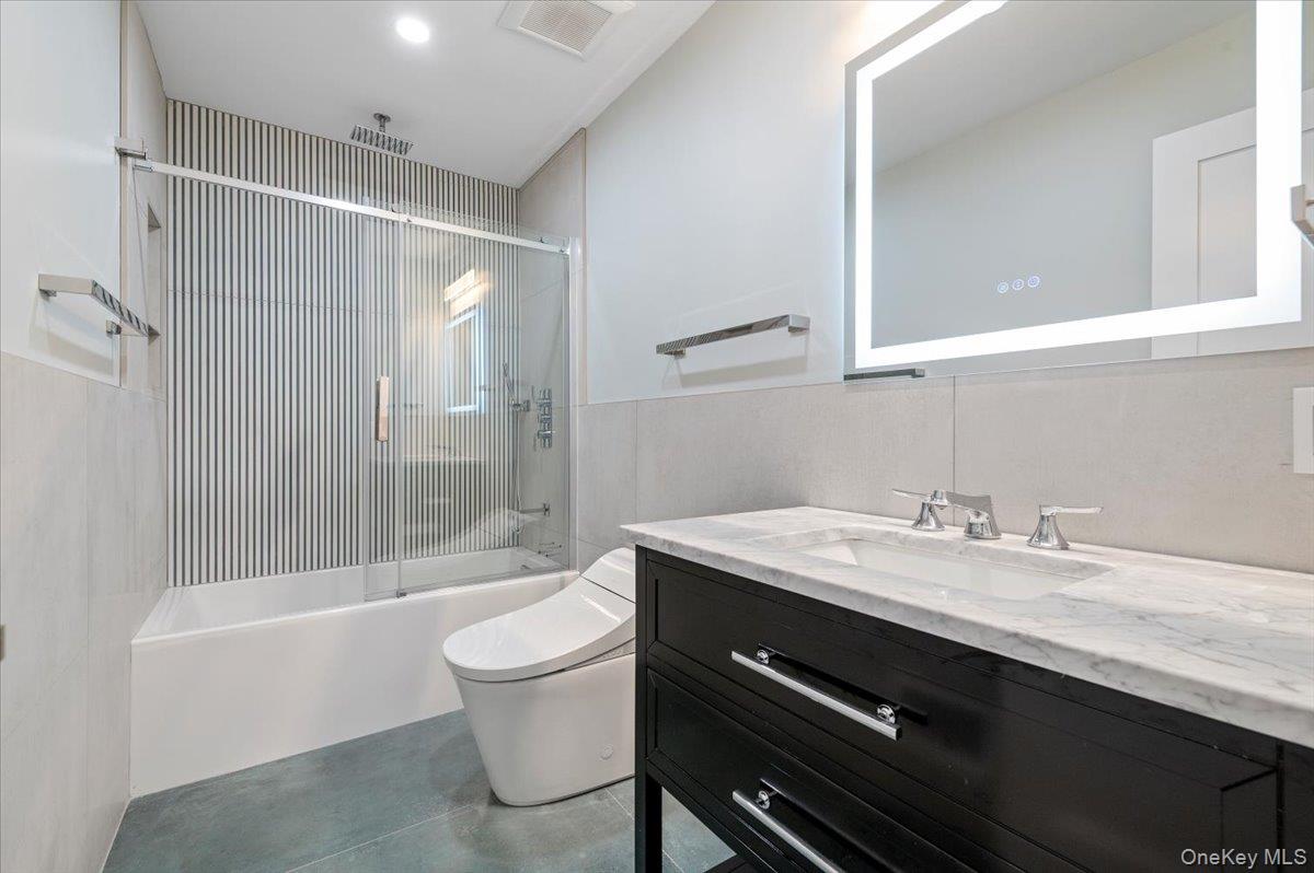 168 Martens Avenue, Valley Stream, NY 11580