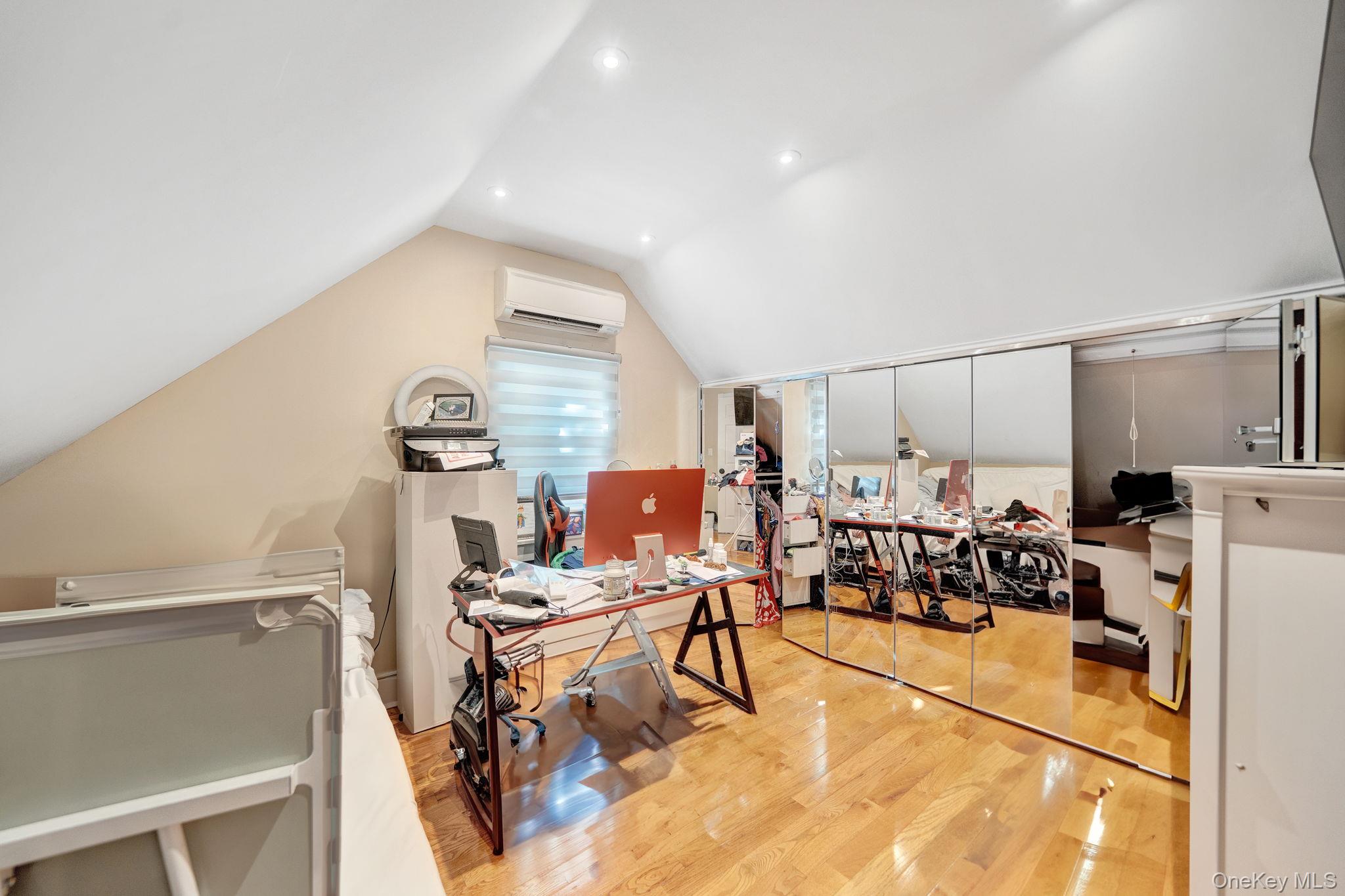 138 Ormonde Boulevard, Valley Stream, NY 11580