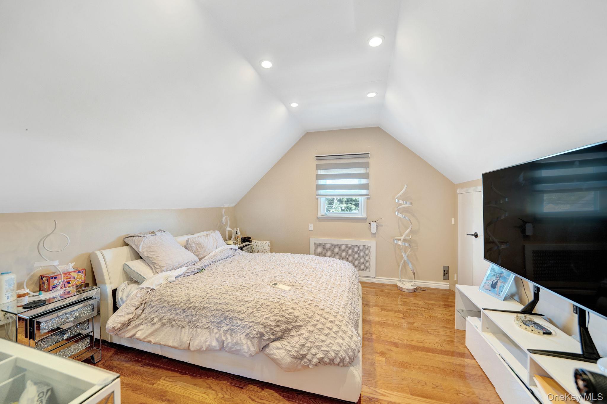 138 Ormonde Boulevard, Valley Stream, NY 11580